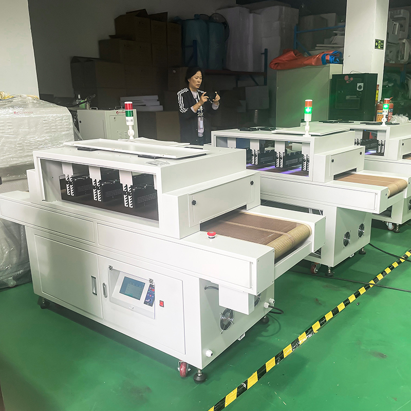 uv爐在流水線手機(jī)屏膠水固化一體機(jī)